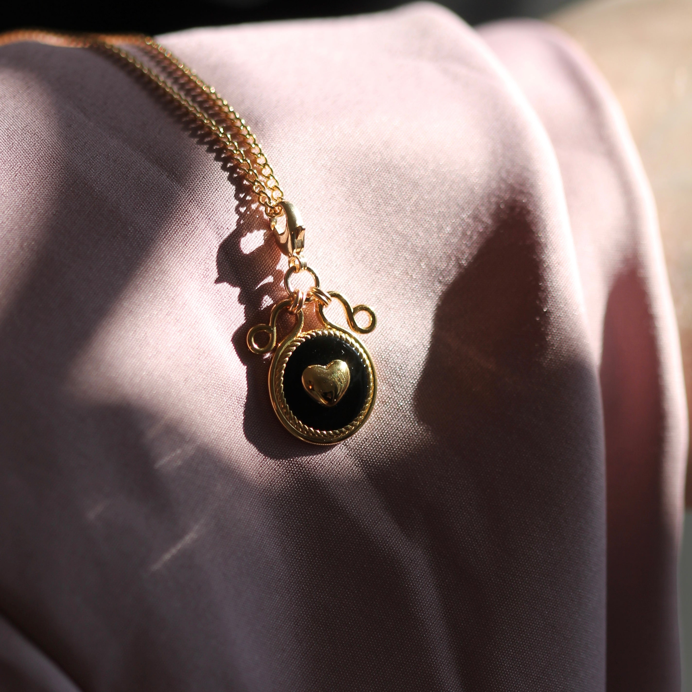 Eternal Charm - Black & Gold