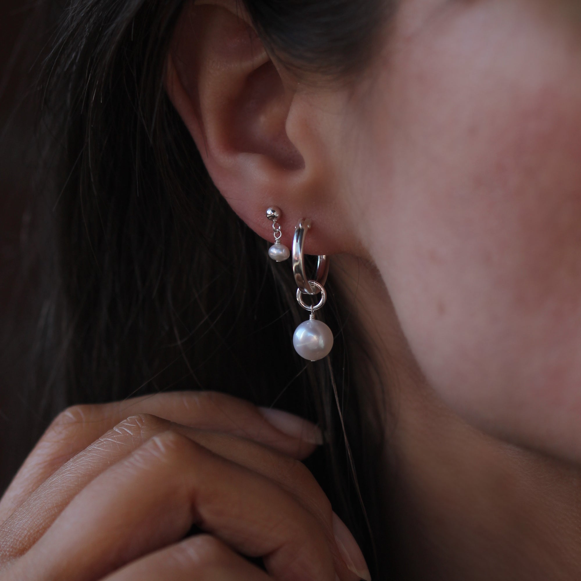 Billie Earrings - Pearl & Silver