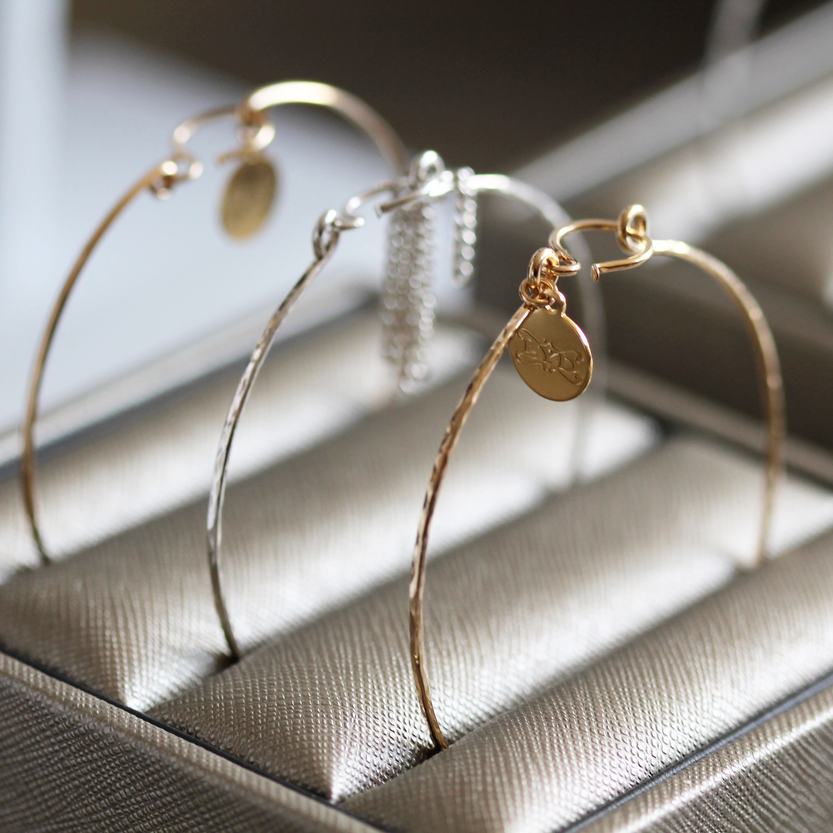 Tips For Mixing Metals: 3 Pro Stylist Tricks